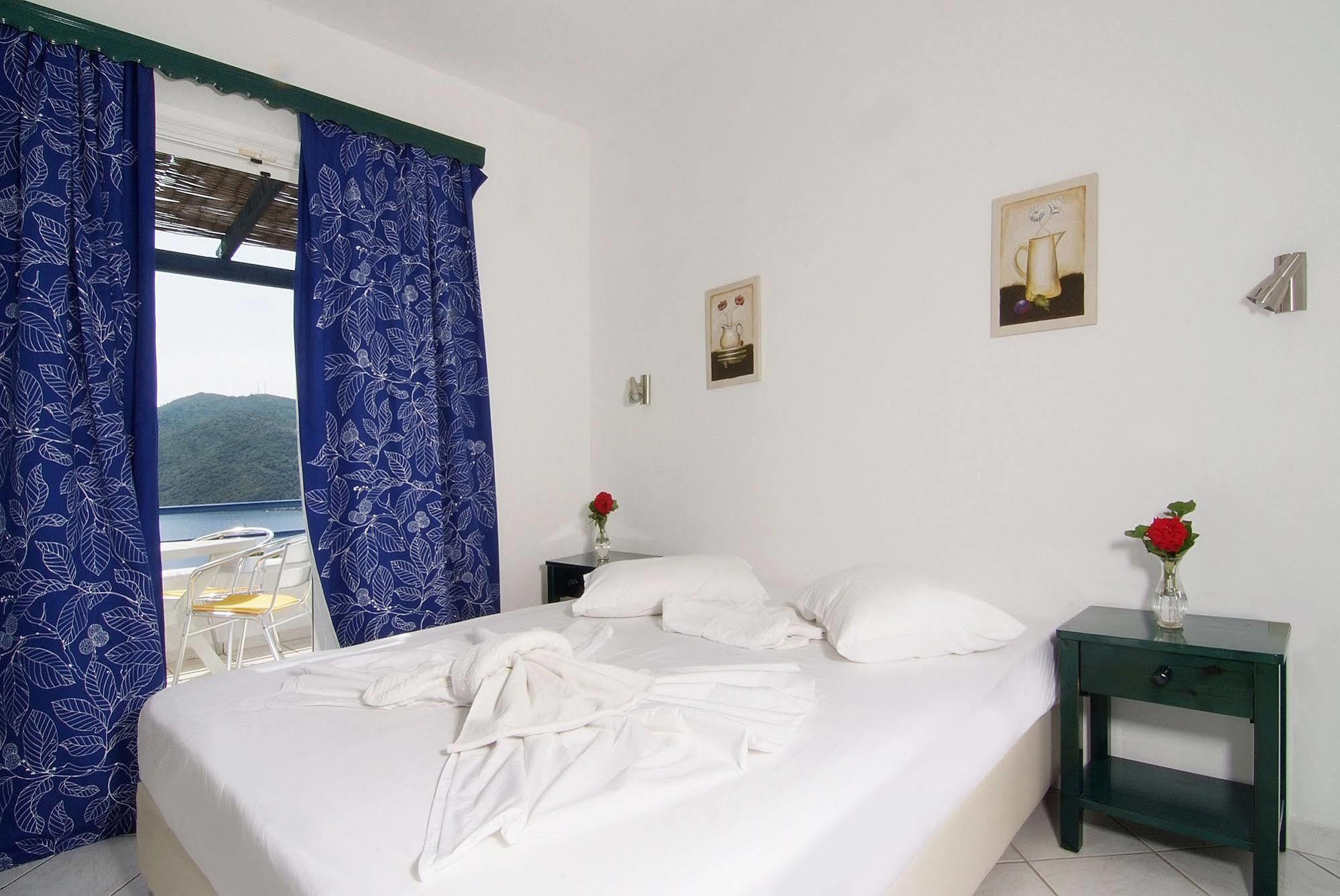 Nafsika Villas Apartments Kerveli Exterior photo